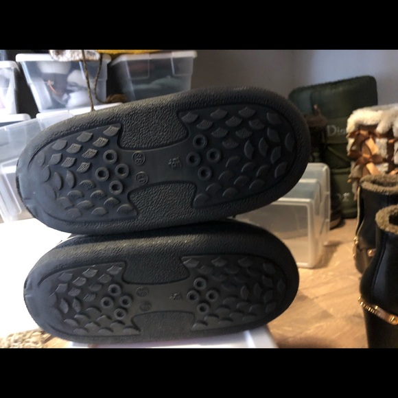 Burberry Snow Boots SOLD - Picture 6 of 6